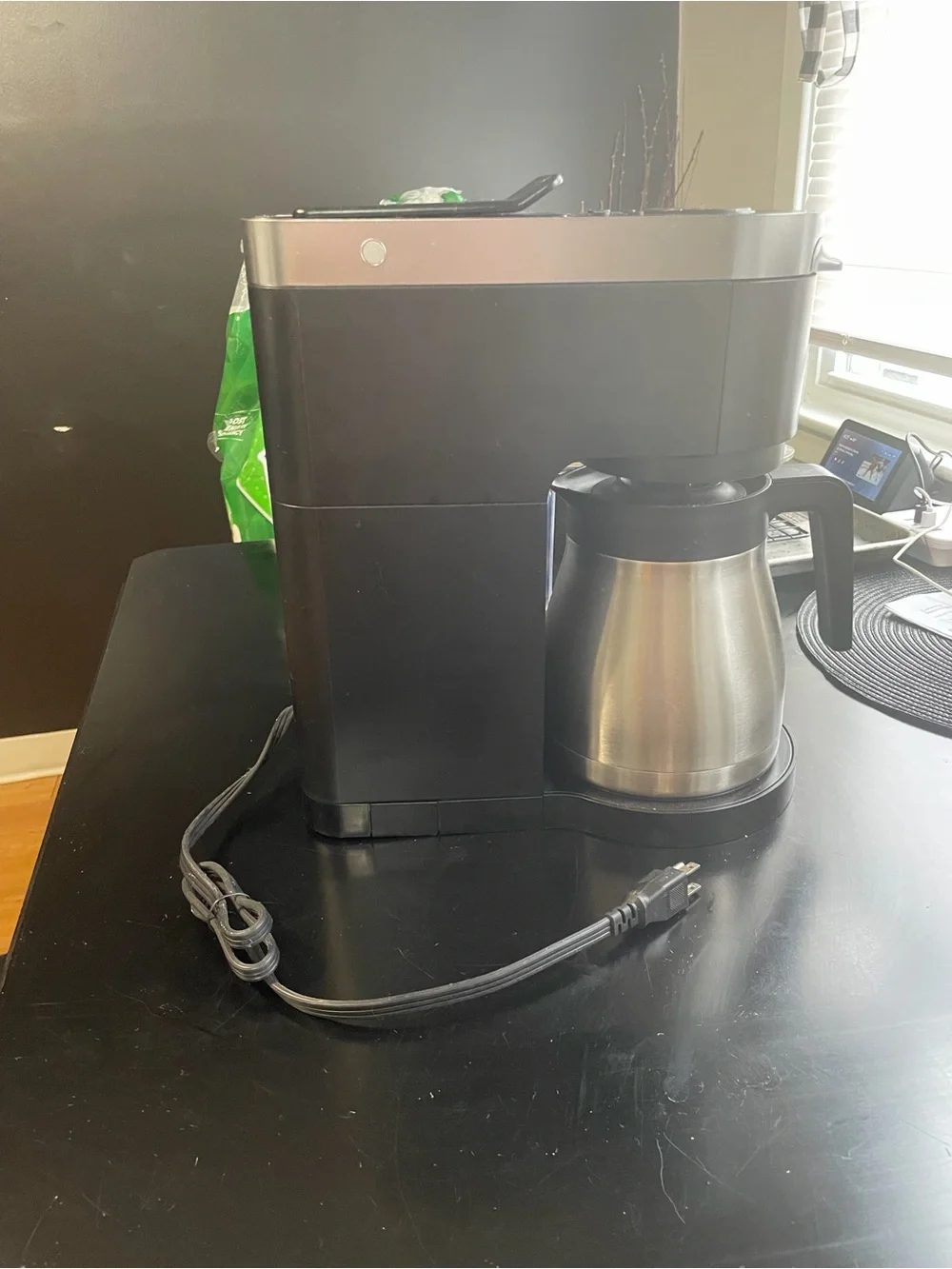 Keurig Black and Stainless Steel Thermal Carafe Single-Serve Coffee Brewer